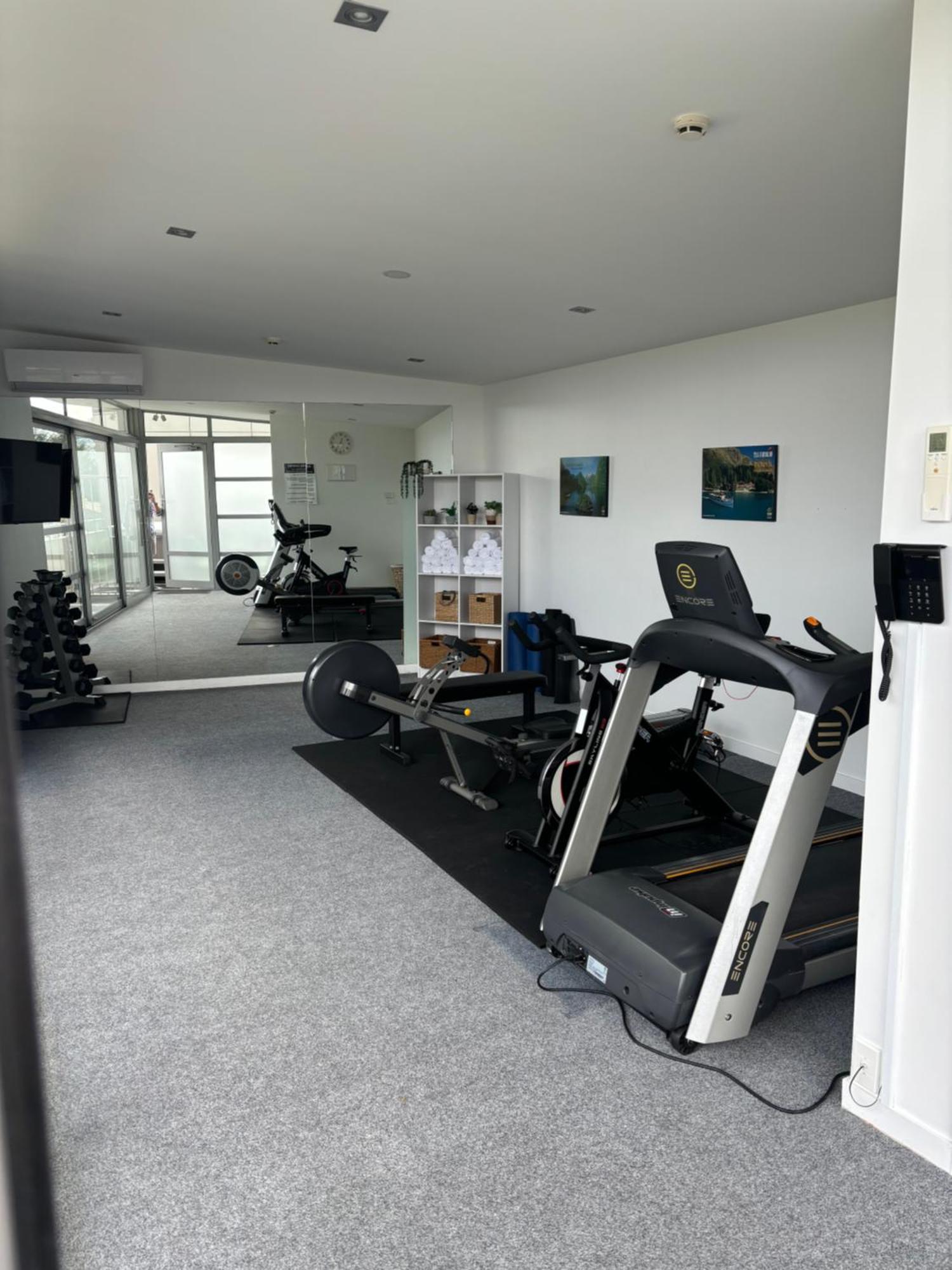 Charlies Queenstown Studio Apt 103B Екстериор снимка